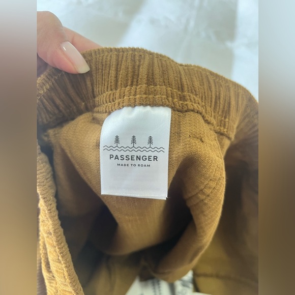 Passenger Brand | Men’s Size 32 | Made To Roam Brown Corduroy Shorts | EUC - Picture 5 of 9